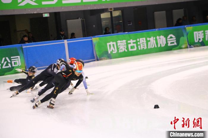2024-2025赛季全国短道速滑青少年锦标赛在呼和浩