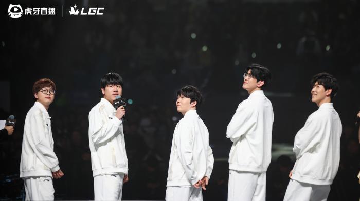 传奇杯S2落幕，iG战队新阵容首次亮相决赛现场，