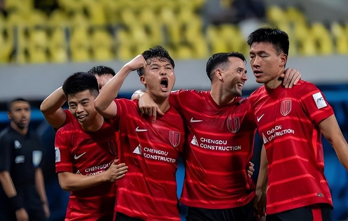 成都蓉城B队获酒企冠名 搭建人才梯队助力冲甲