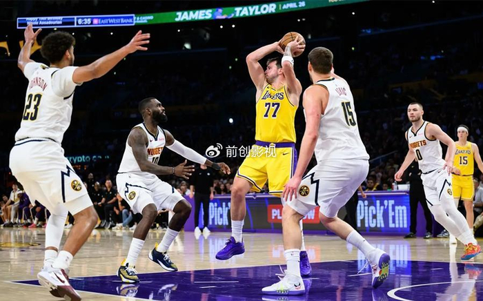 詹姆斯两场完胜杜兰特 湖人双杀火箭登顶西部